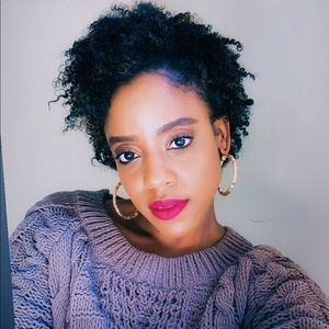 Meet your Posher, Karima l.